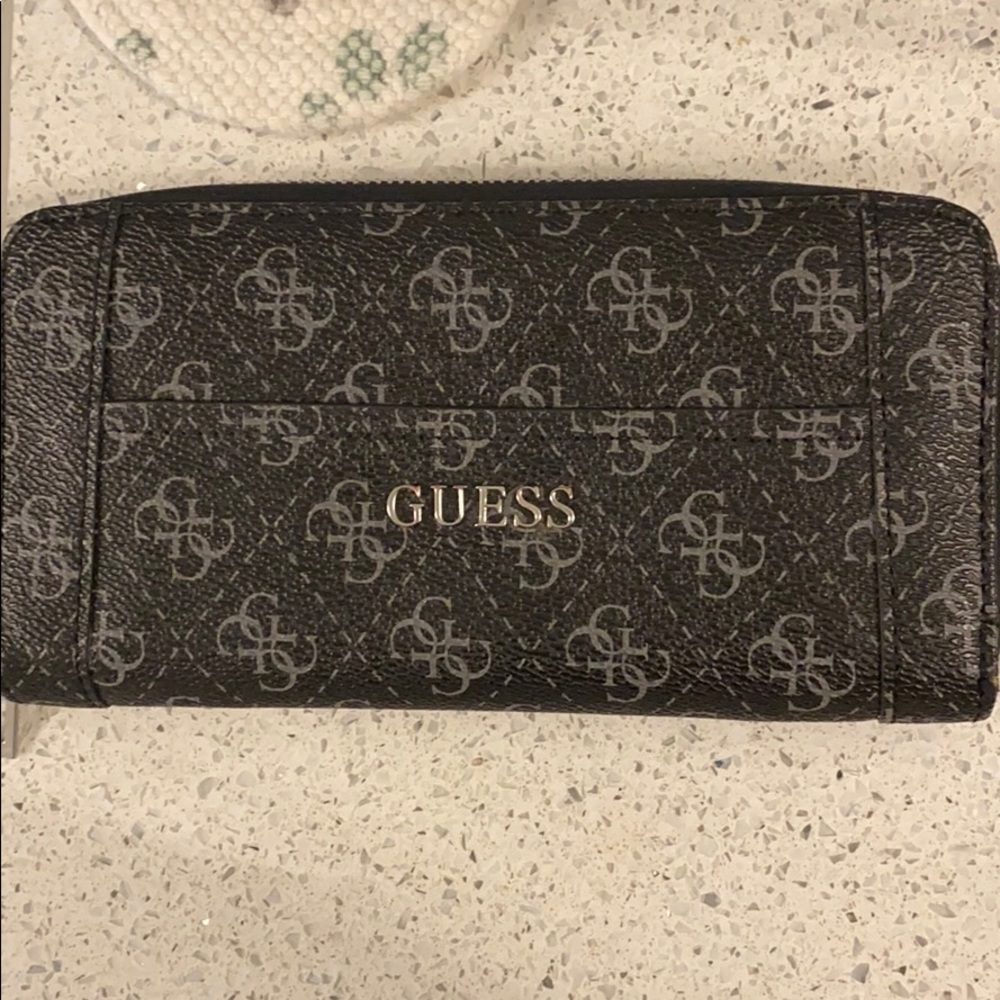 Guess wallet